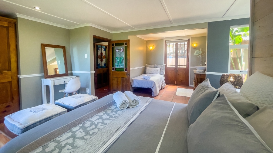 To Let 5 Bedroom Property for Rent in Southern Cross Western Cape